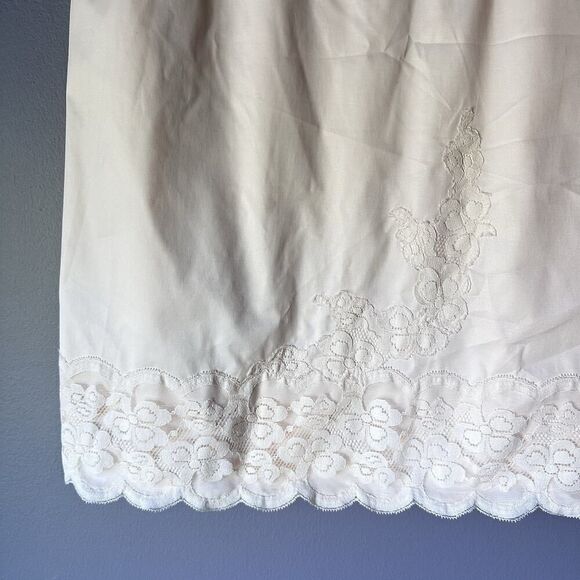 Vintage Wonder Maid Half Slip Pink Womens L 100% Antron Lace Slit Non Cling USA - Picture 6 of 10